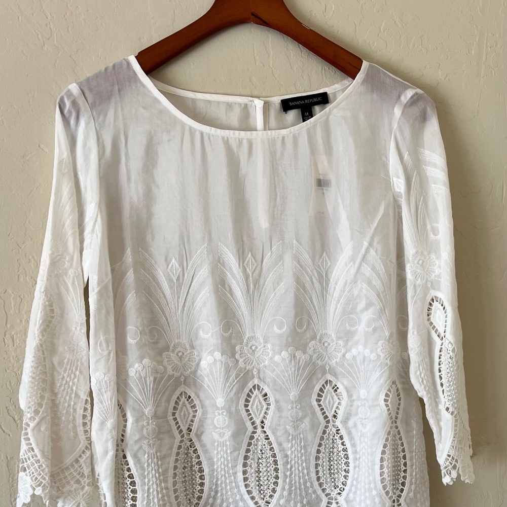 Banana Republic White Lace Tunic Top